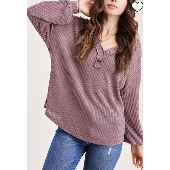 𝅺ADORABLE thermal with button detailing - Picture 2 of 5